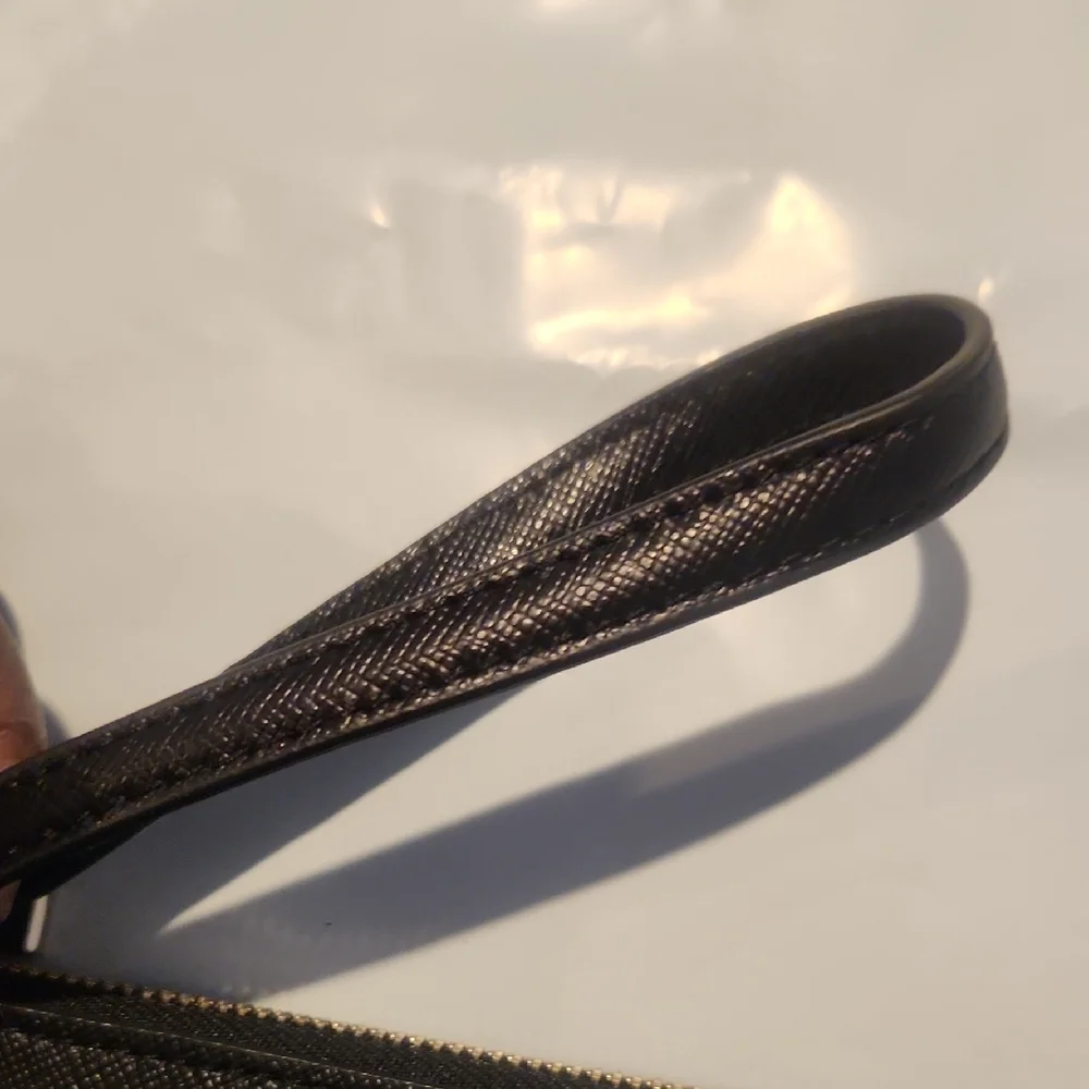 Kate Spade Black & Pink Floral Large Wristlet EUC - Picture 7 of 10